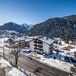 - Le Clos Savoyard