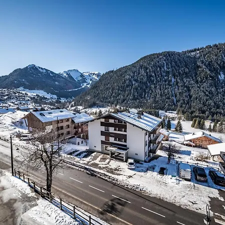 - Le Clos Savoyard