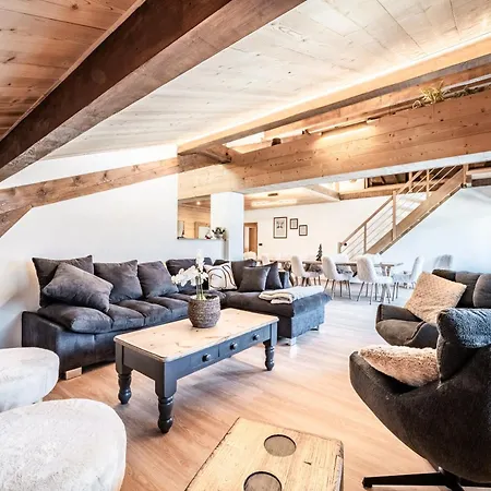 - Le Clos Savoyard * شاتيل