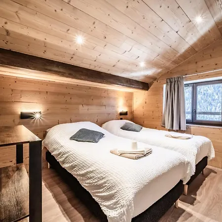 - Le Clos Savoyard * شاتيل